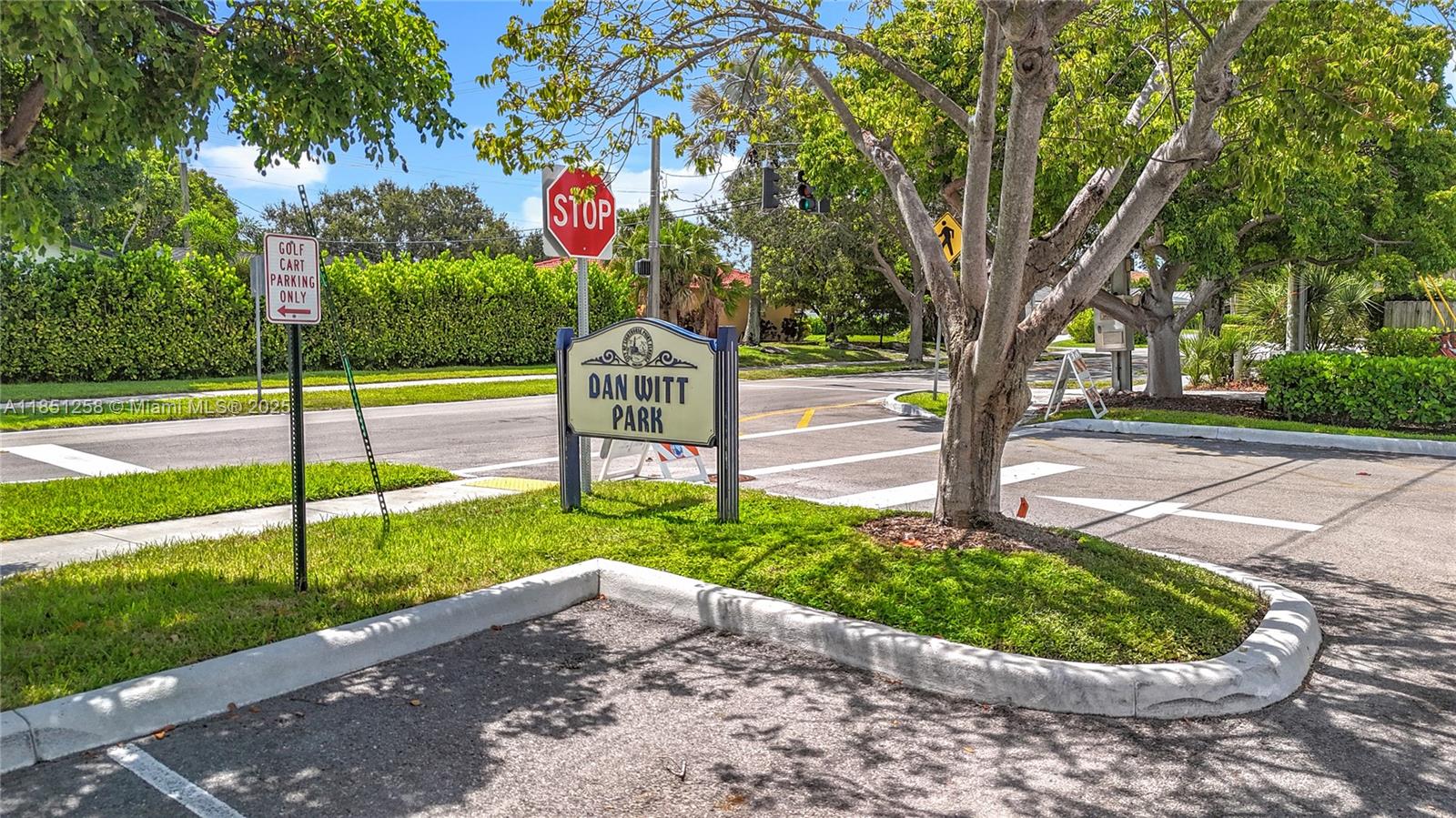 CORAL KEY VILLAS 2ND SEC - Residential