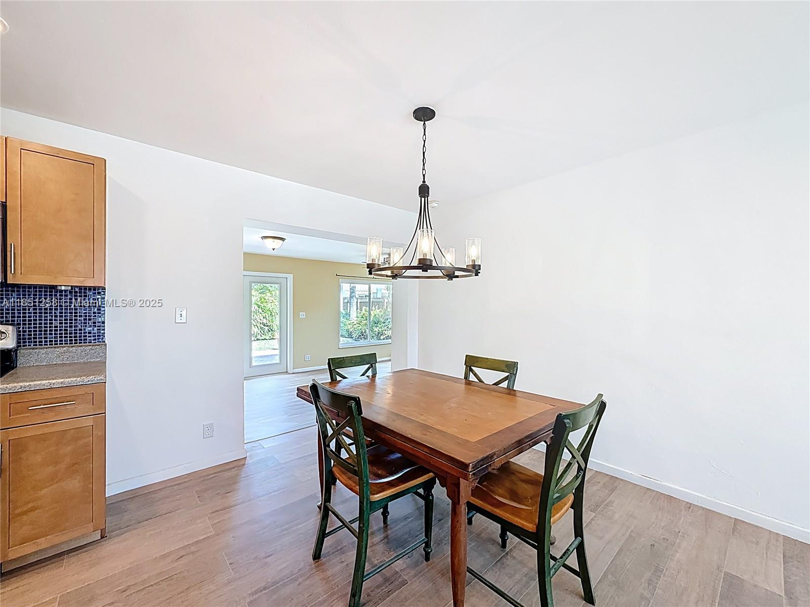 CORAL KEY VILLAS 2ND SEC - Residential