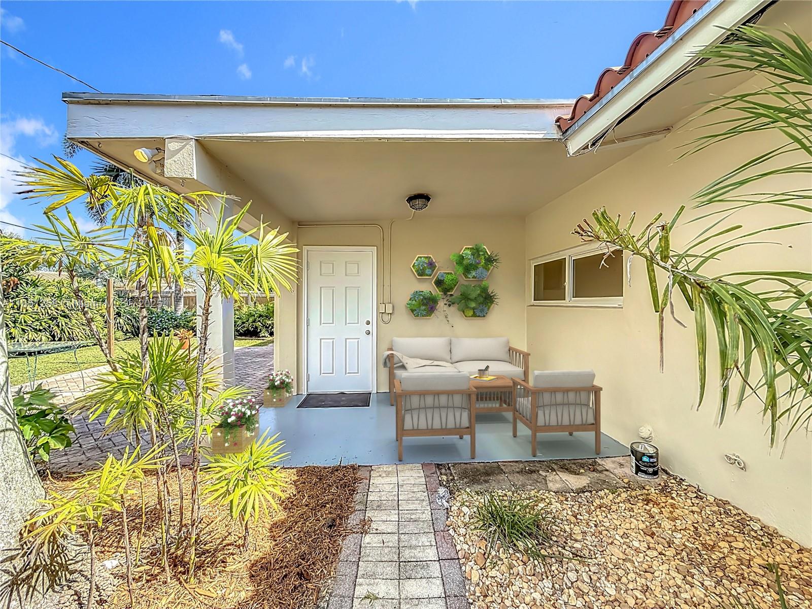 CORAL KEY VILLAS 2ND SEC - Residential