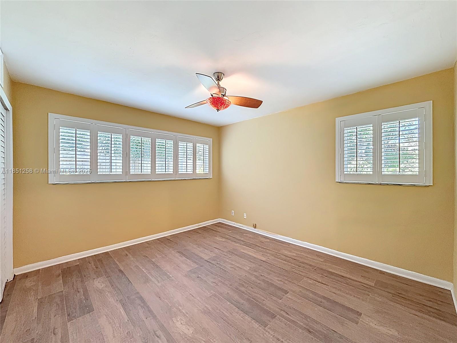 CORAL KEY VILLAS 2ND SEC - Residential