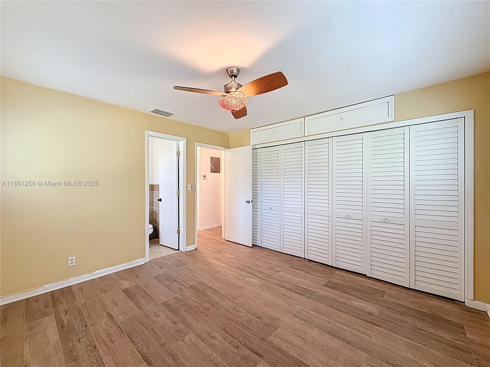 CORAL KEY VILLAS 2ND SEC - Residential