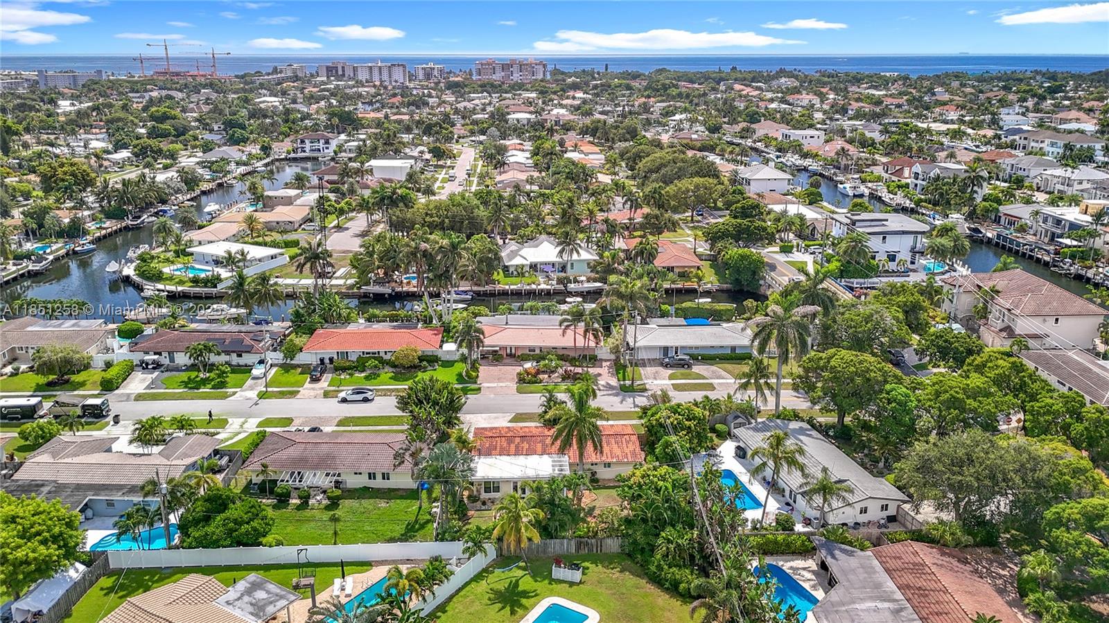 CORAL KEY VILLAS 2ND SEC - Residential