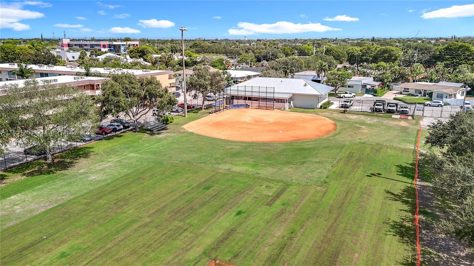 CORAL KEY VILLAS 2ND SEC - Residential