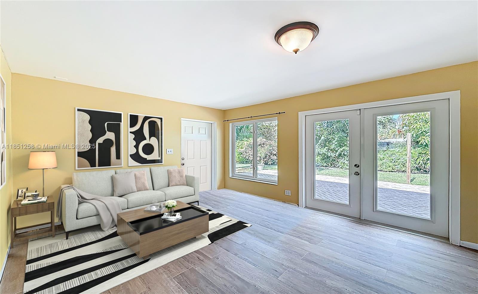 CORAL KEY VILLAS 2ND SEC - Residential