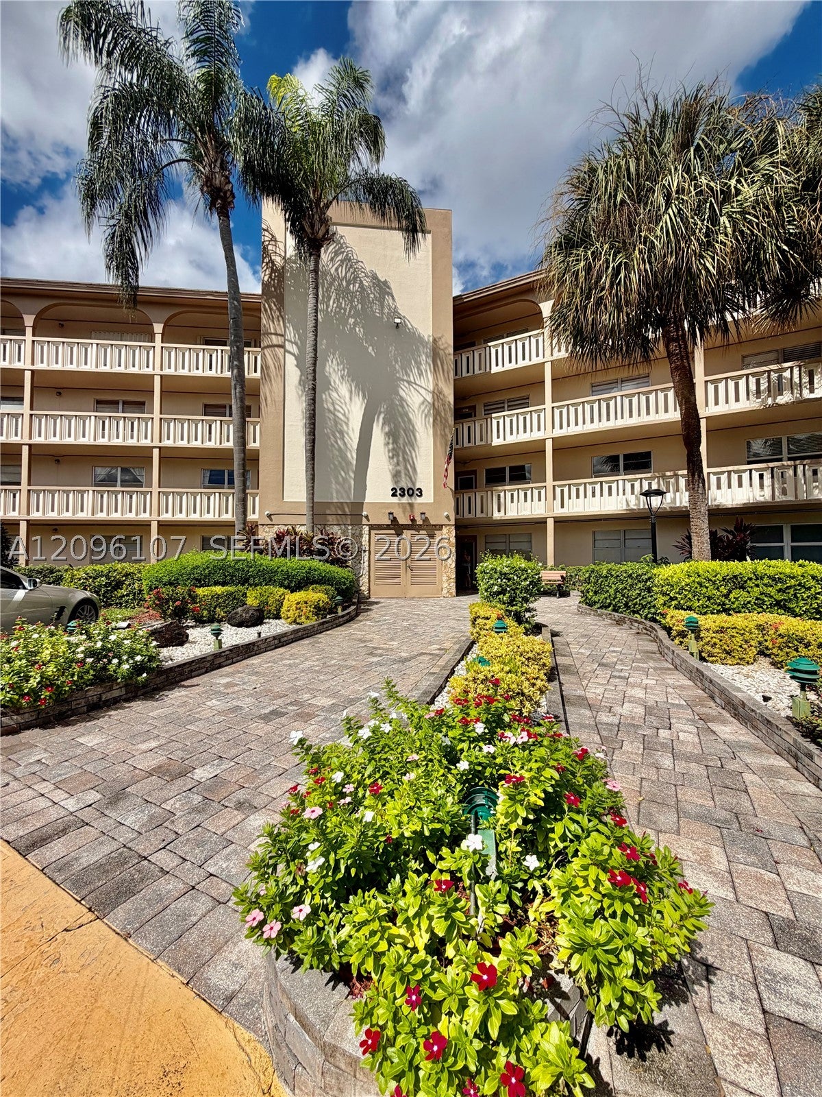 2303 Lucaya Ln C4