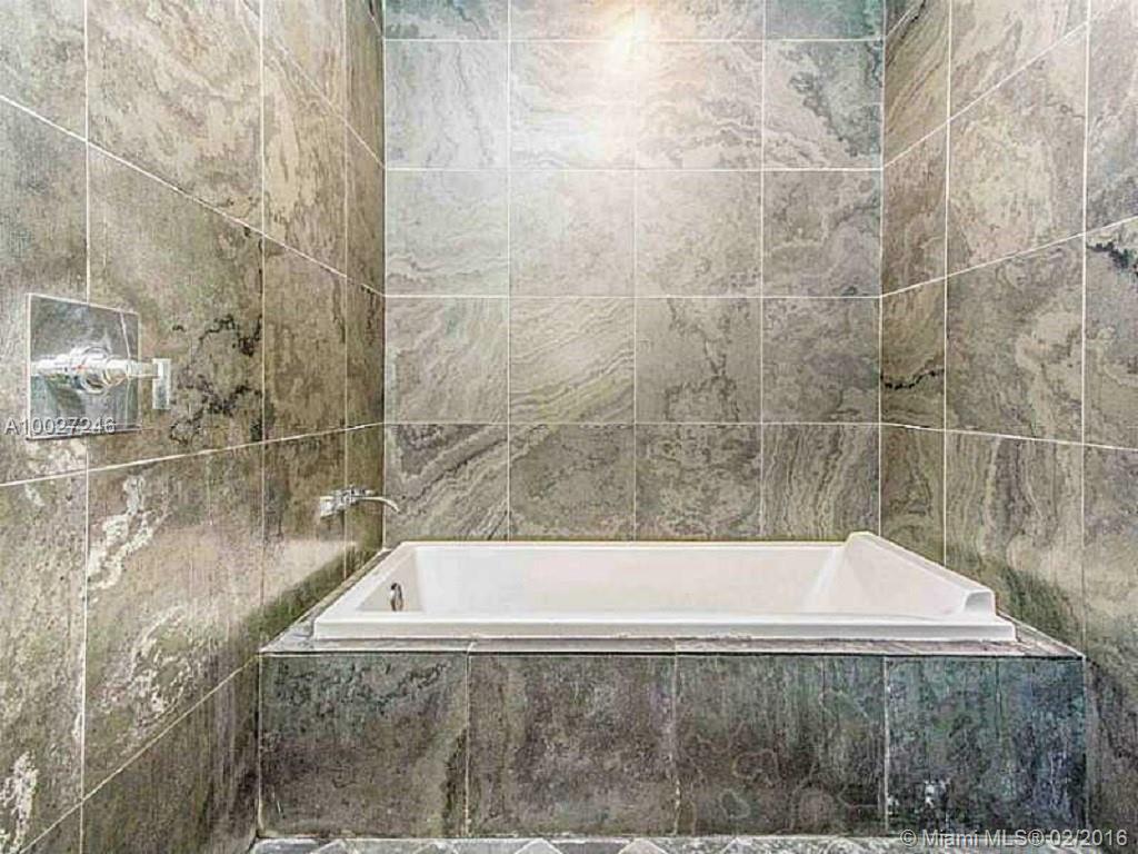 900 Biscayne Bay - Residential Lease