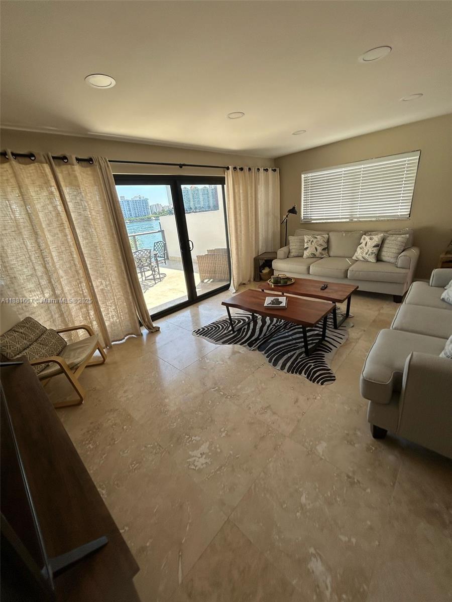 PELICAN LANDING CONDO - Residential Lease
