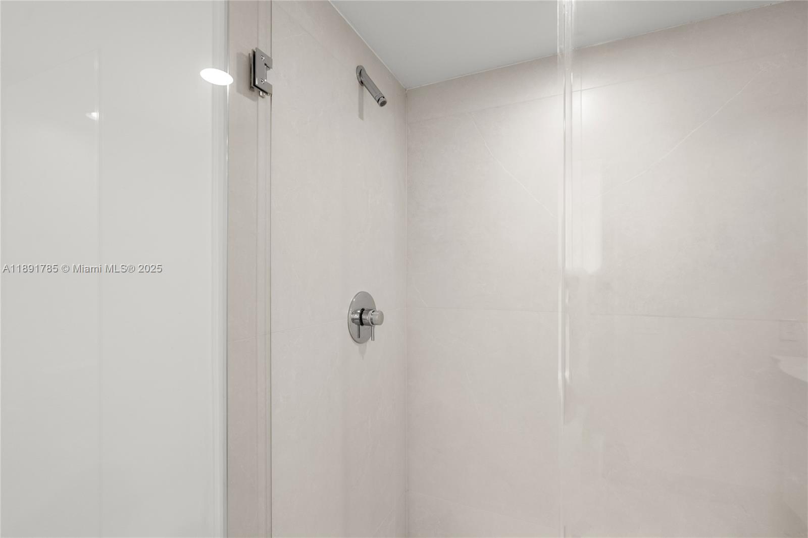 ICON BRICKELL CONDO NO 3 - Residential