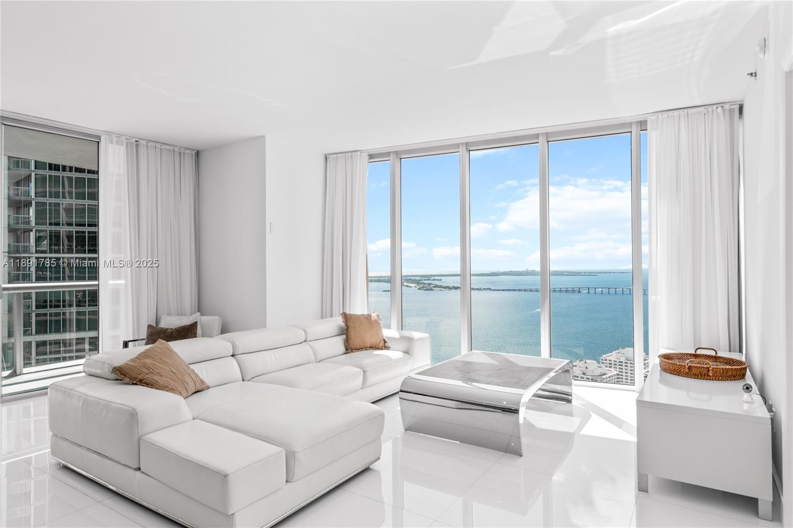 ICON BRICKELL CONDO NO 3 - Residential