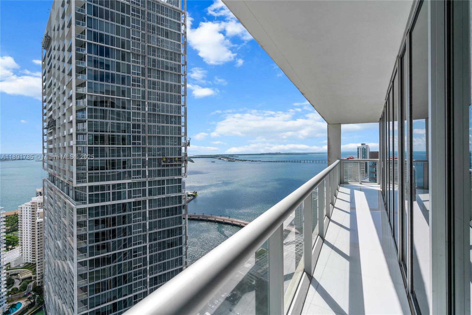 ICON BRICKELL CONDO NO 3 - Residential