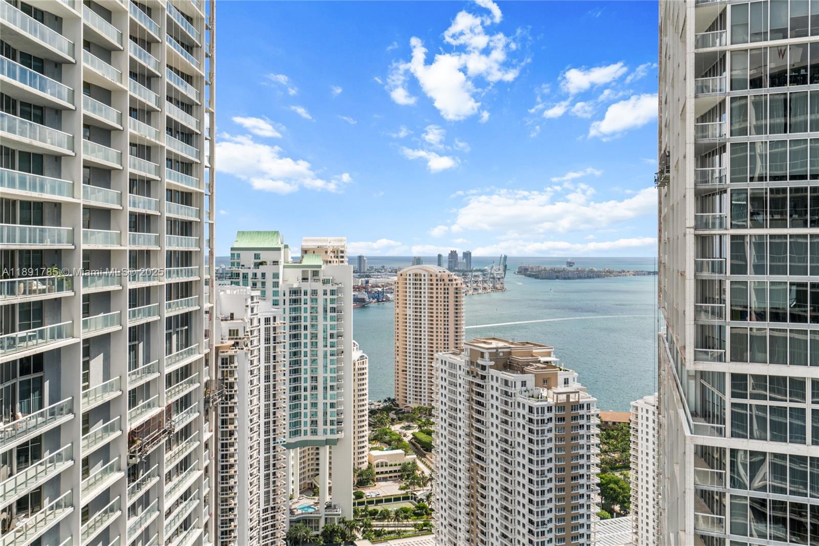 ICON BRICKELL CONDO NO 3 - Residential