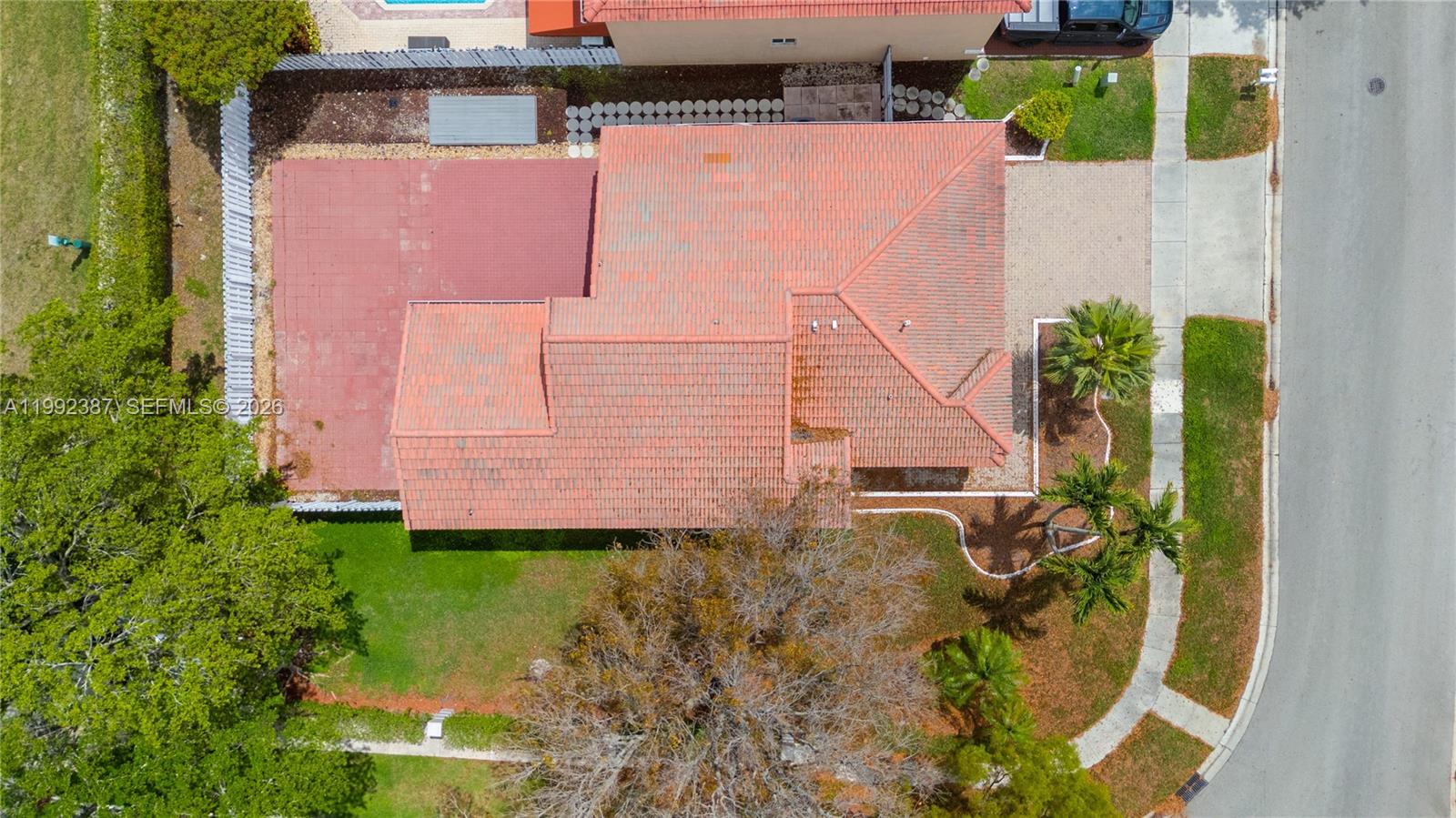 REPLAT OF COUNTRY LAKES - Residential