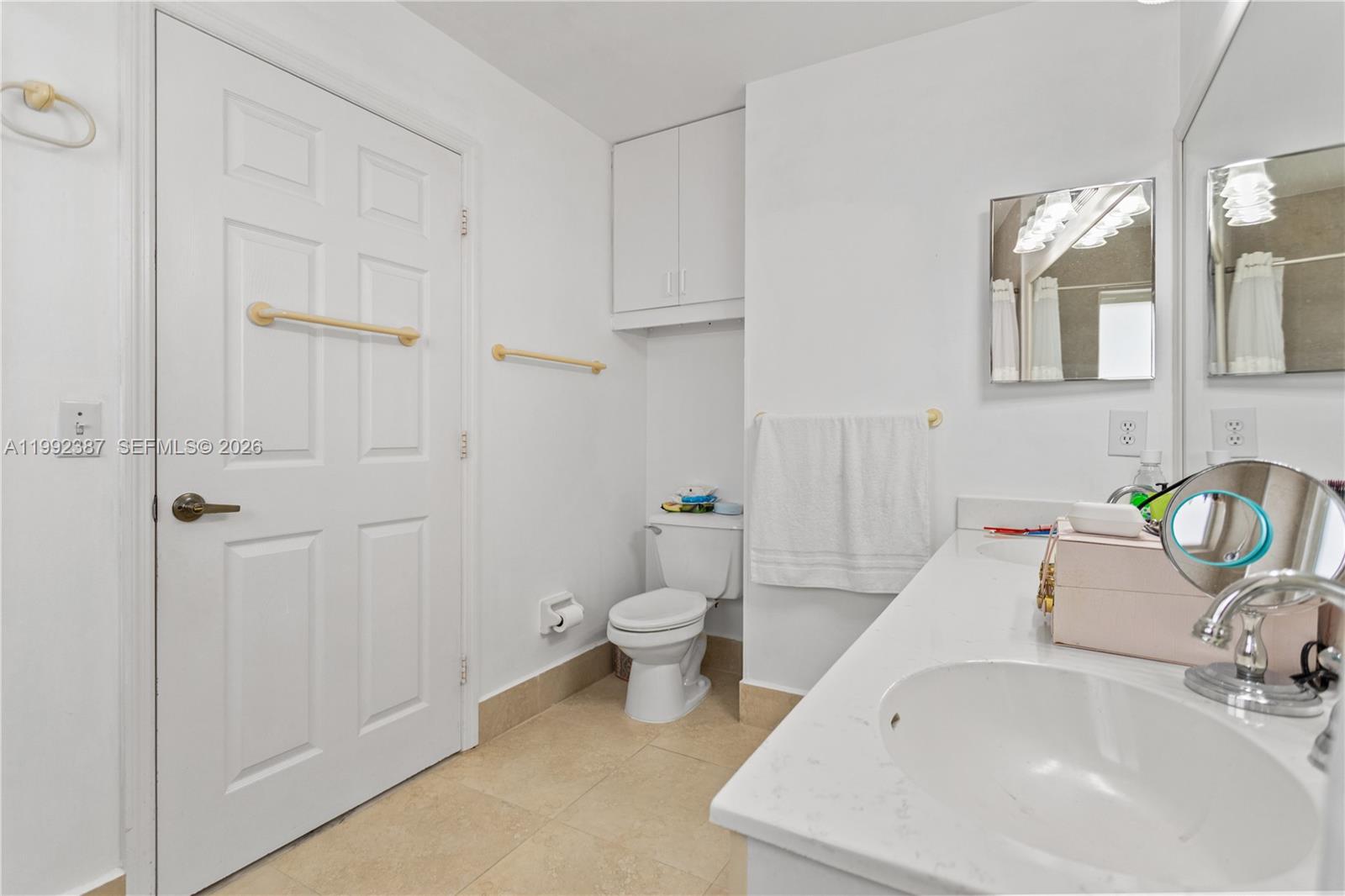 REPLAT OF COUNTRY LAKES - Residential