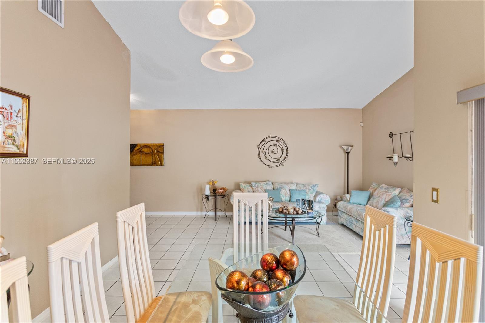 REPLAT OF COUNTRY LAKES - Residential