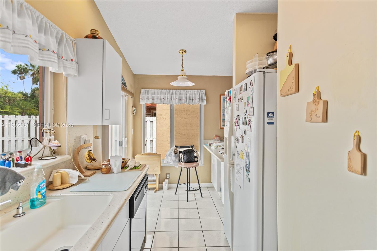 REPLAT OF COUNTRY LAKES - Residential