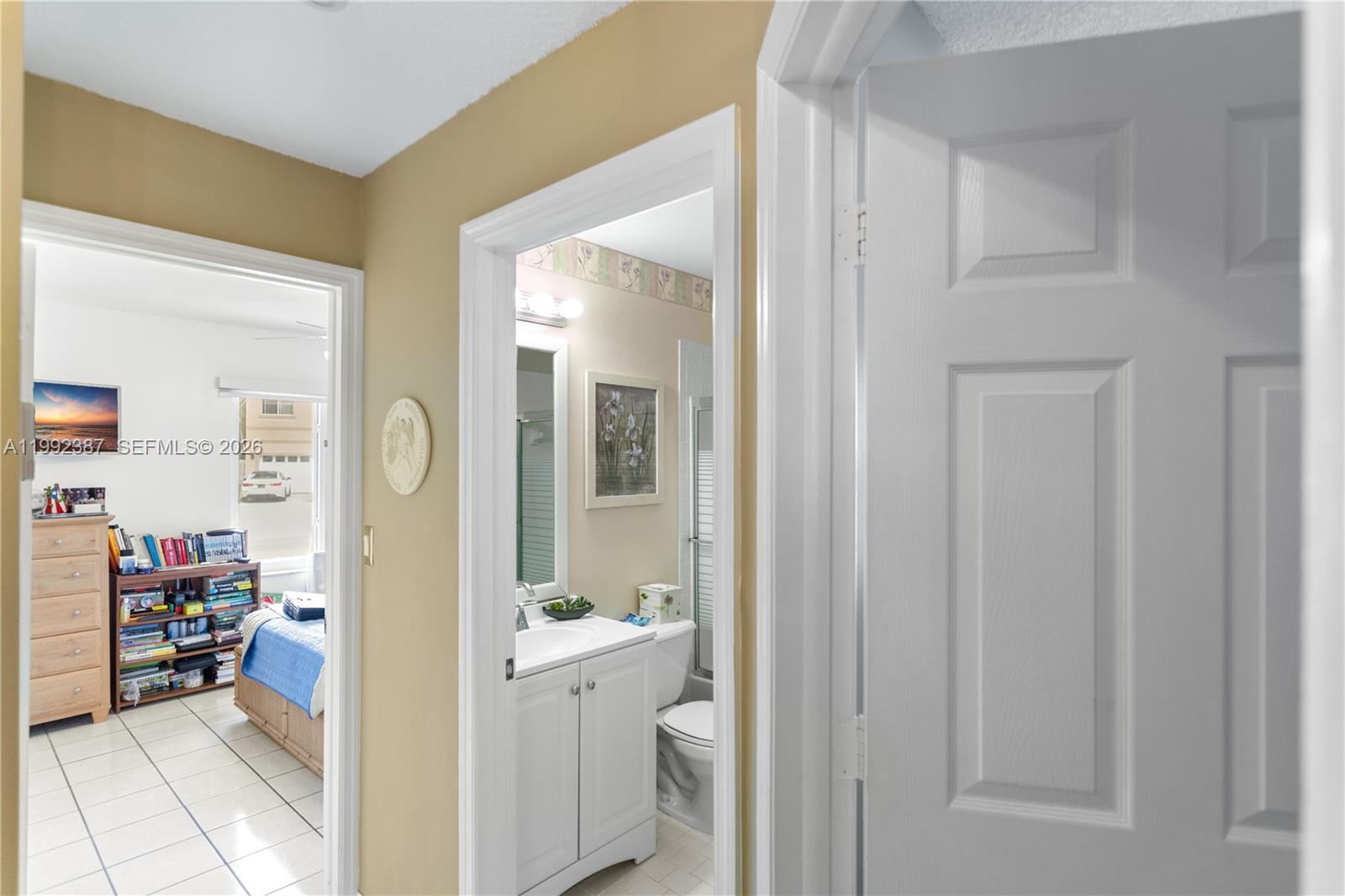 REPLAT OF COUNTRY LAKES - Residential