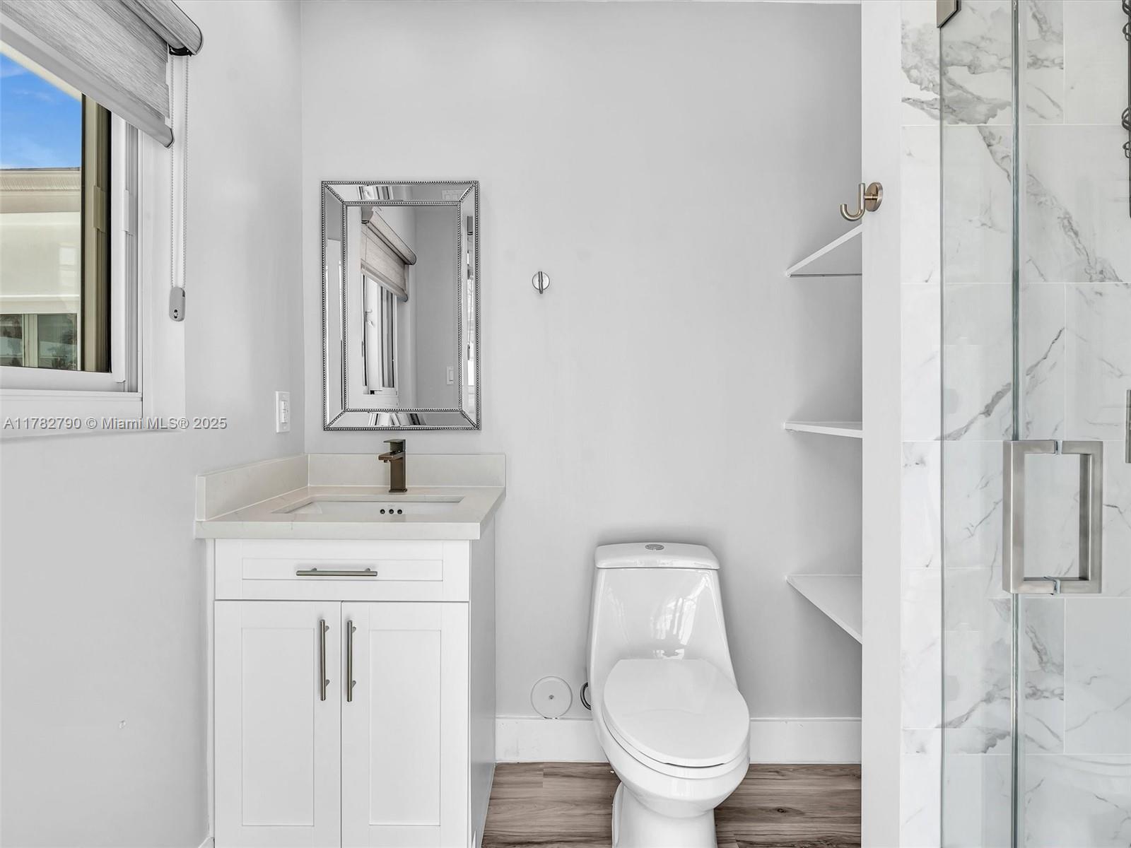 SHELTER ISLANDS - Residential