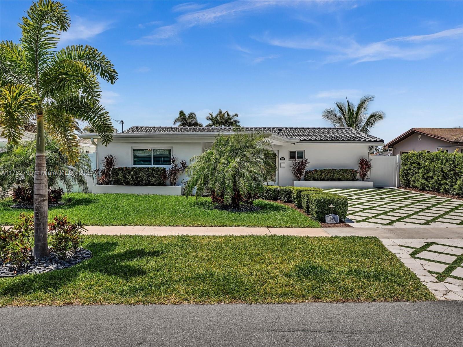 SHELTER ISLANDS - Residential