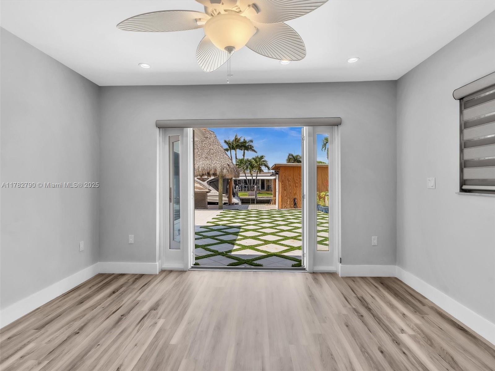 SHELTER ISLANDS - Residential