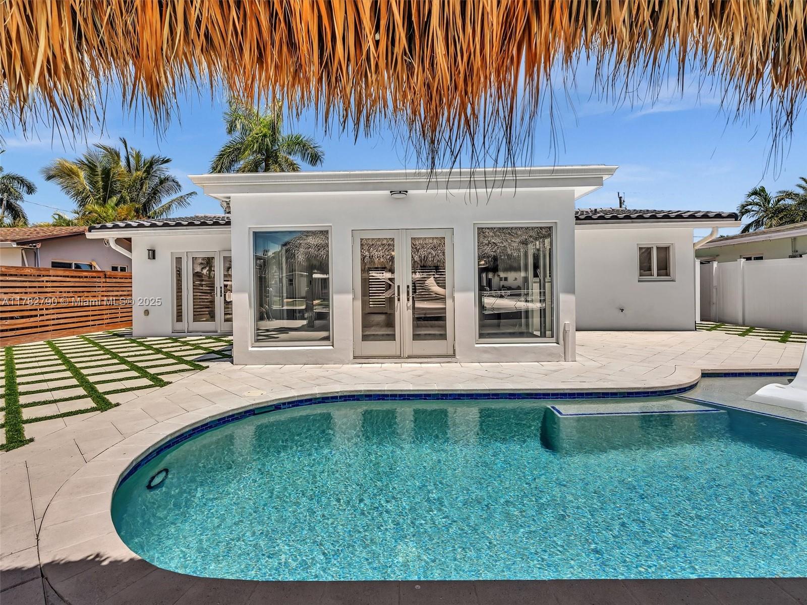 SHELTER ISLANDS - Residential