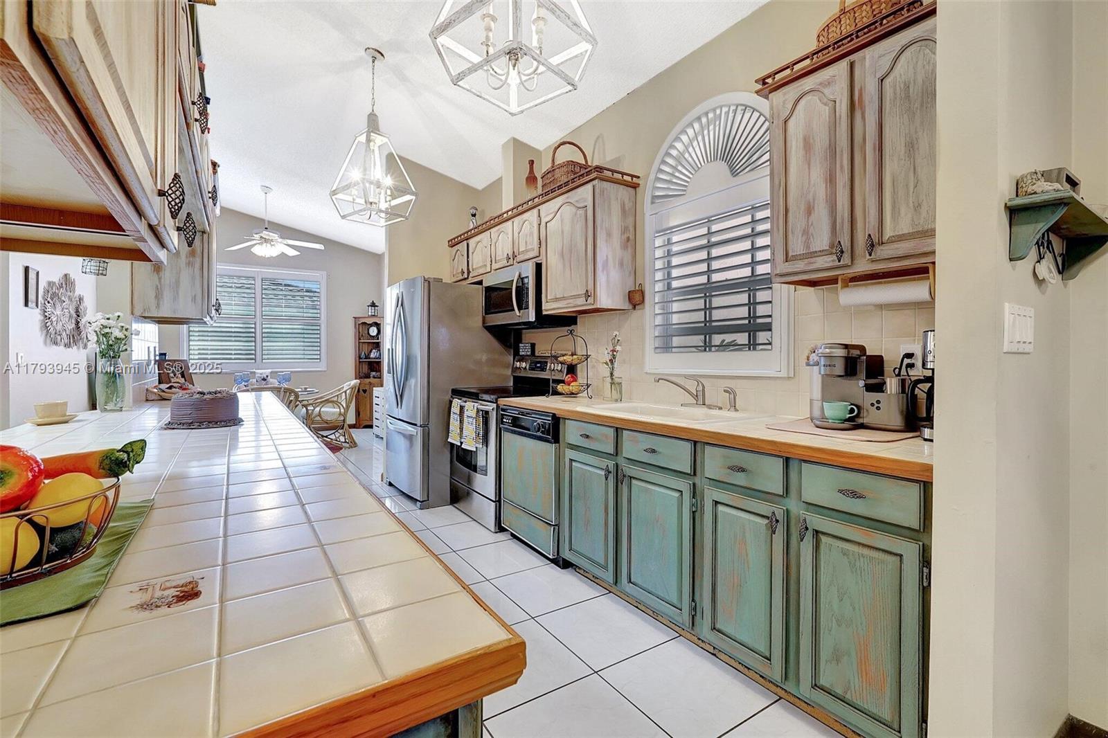 HOLLYWOOD BEACH PARK - Residential