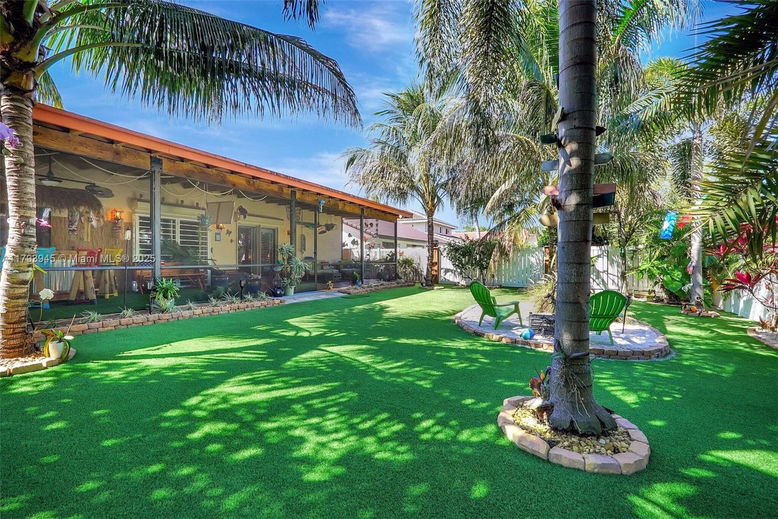 HOLLYWOOD BEACH PARK - Residential