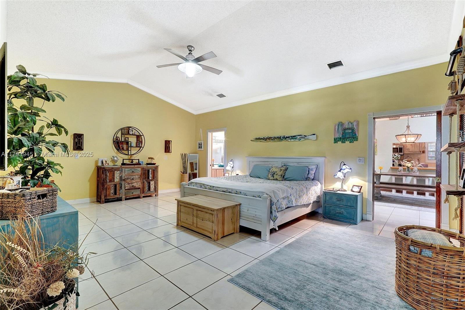 HOLLYWOOD BEACH PARK - Residential