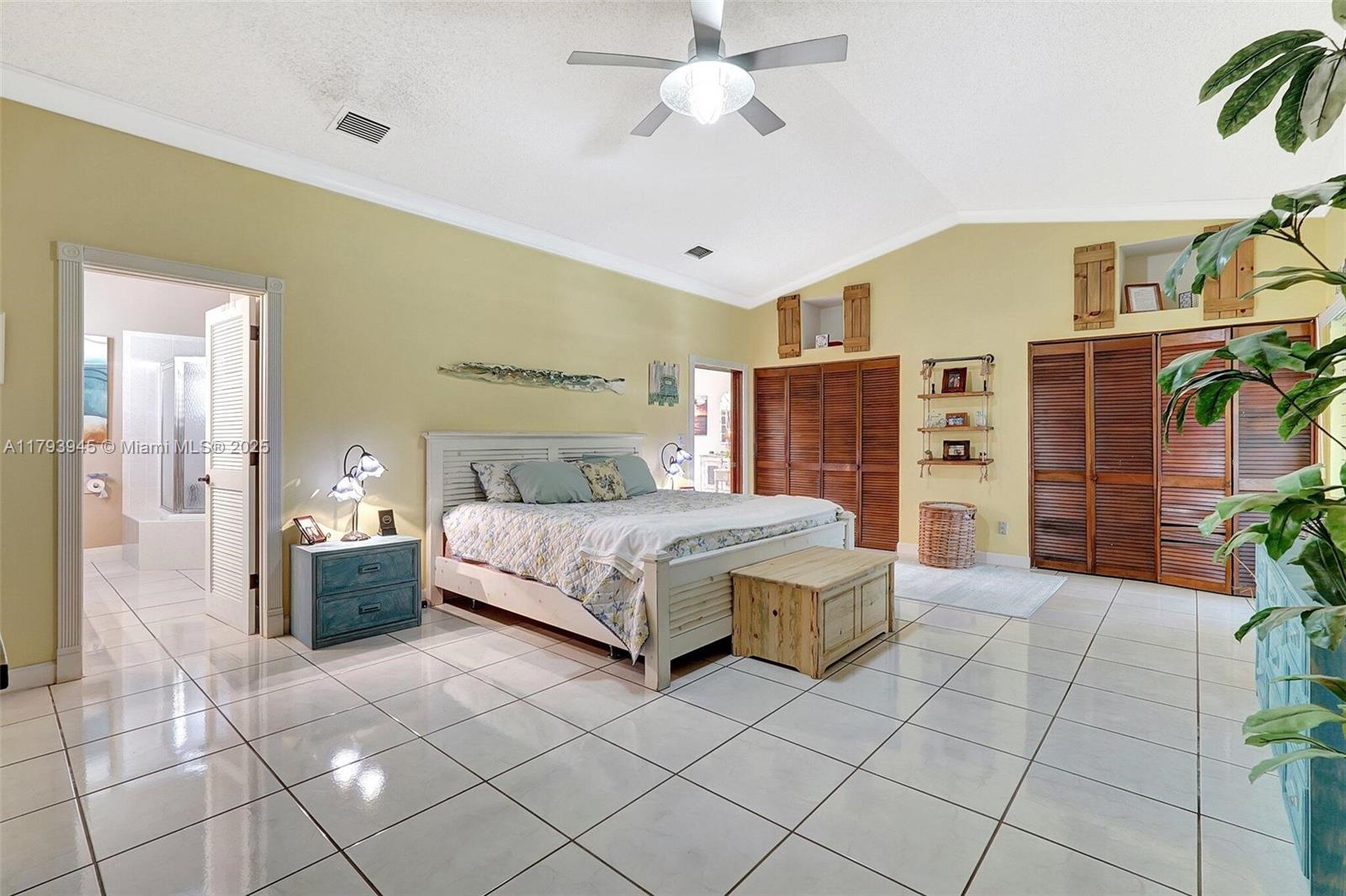 HOLLYWOOD BEACH PARK - Residential