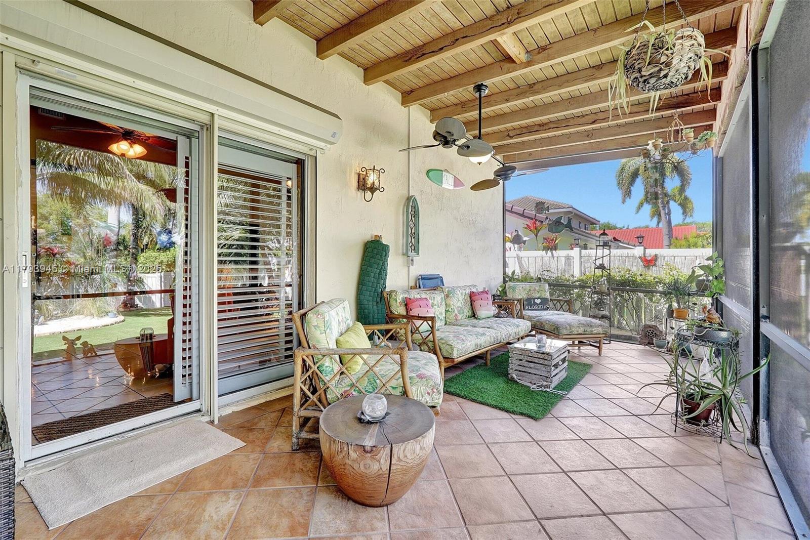 HOLLYWOOD BEACH PARK - Residential