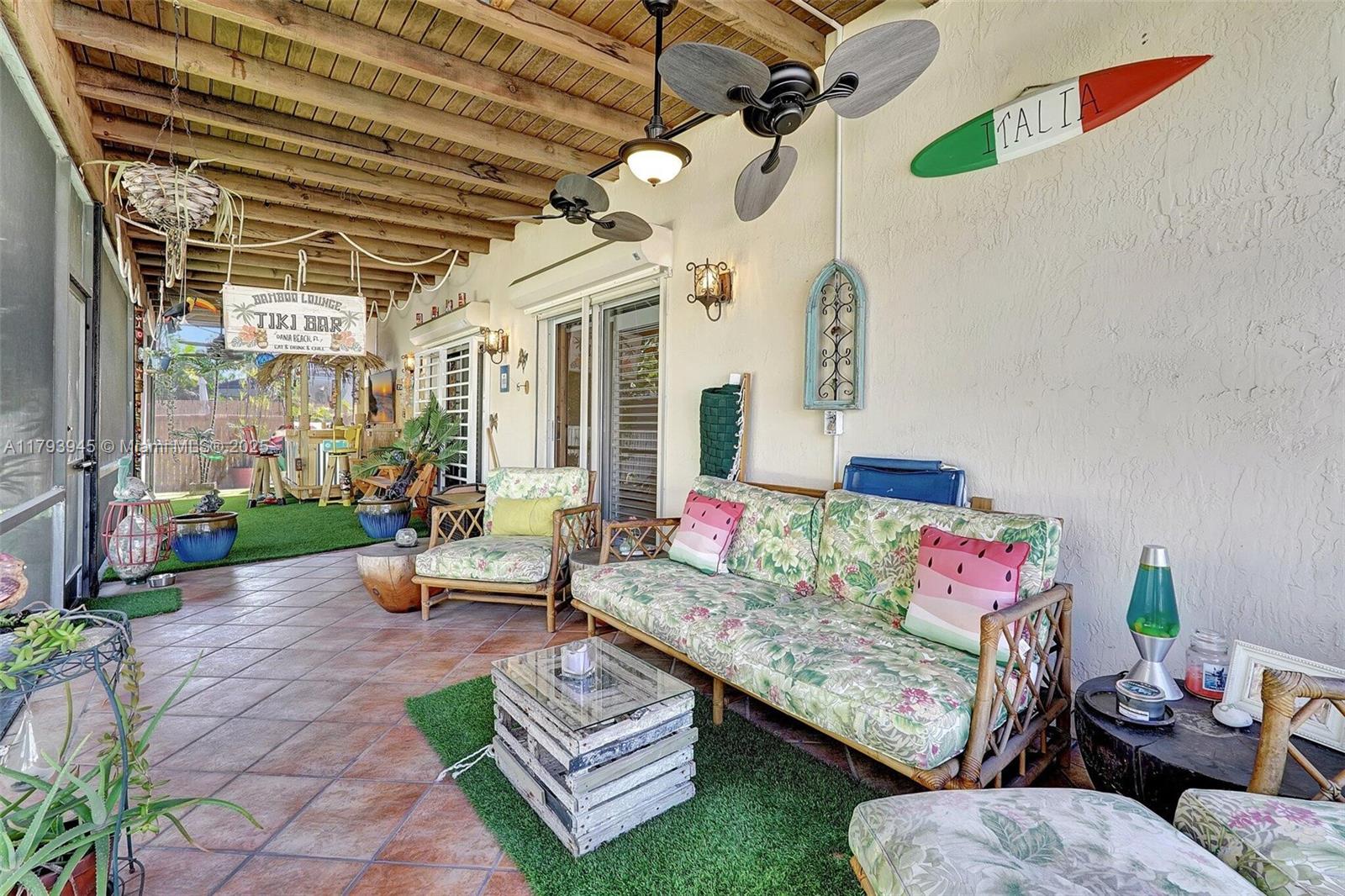 HOLLYWOOD BEACH PARK - Residential