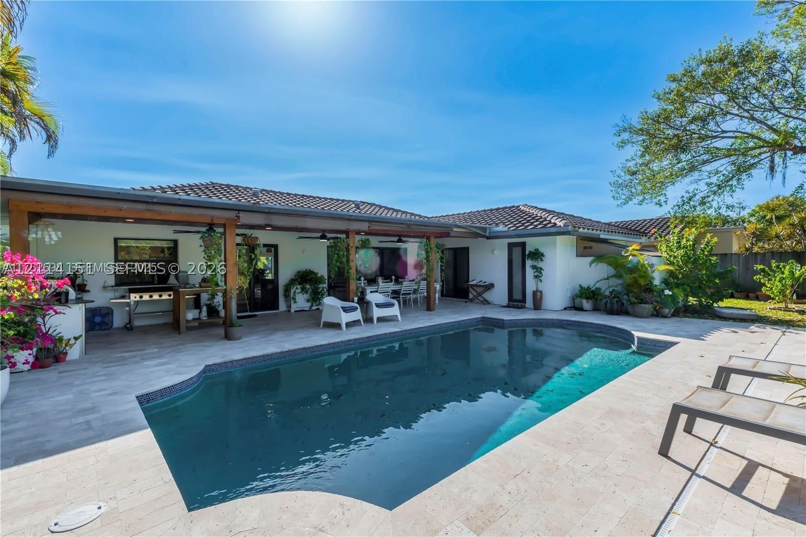 672 NW 100th Way, Coral Springs FL 33071