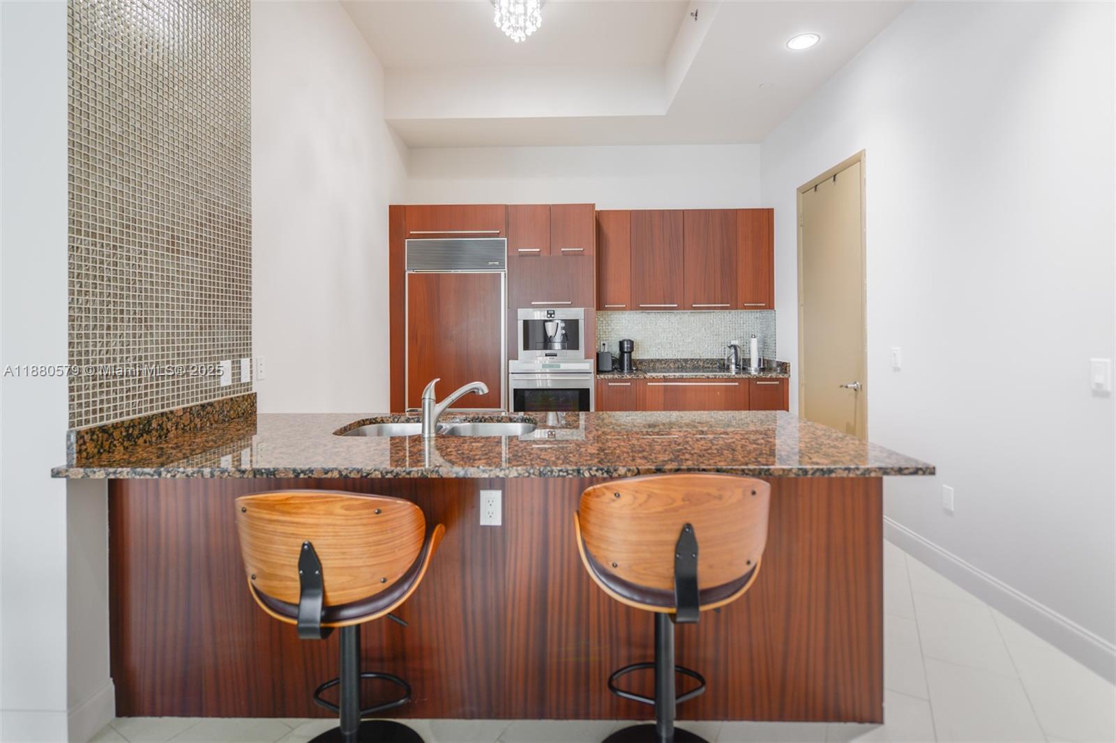 TDR TOWER II CONDO - Residential Lease