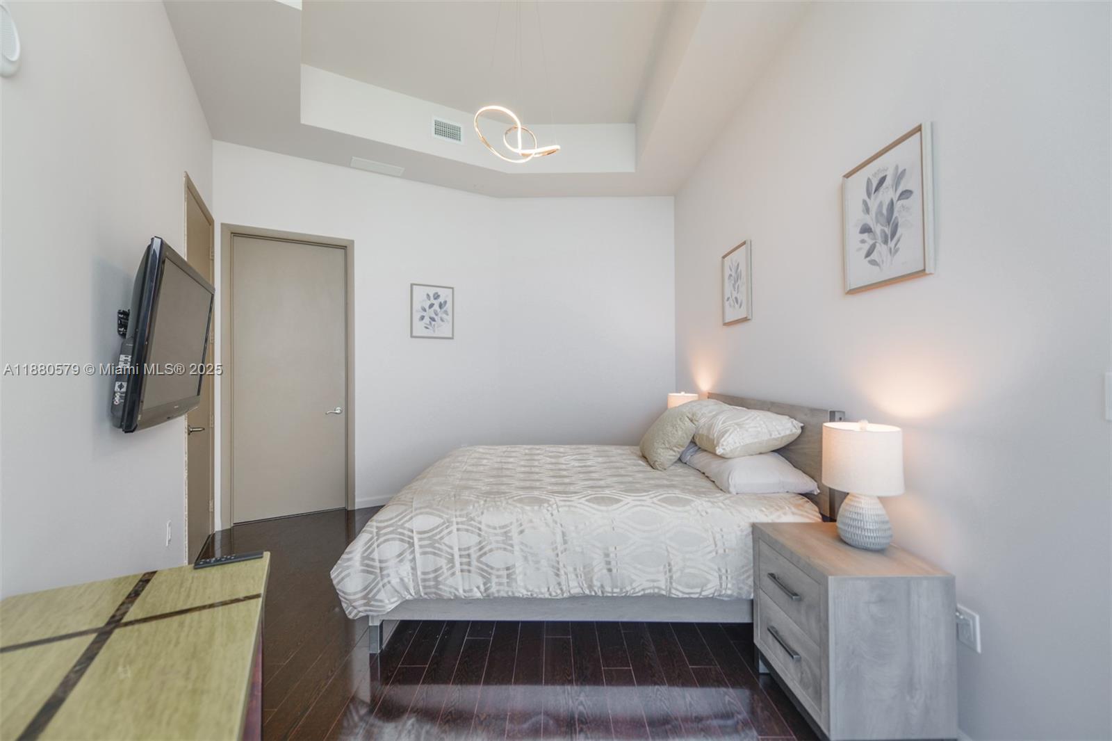 TDR TOWER II CONDO - Residential Lease