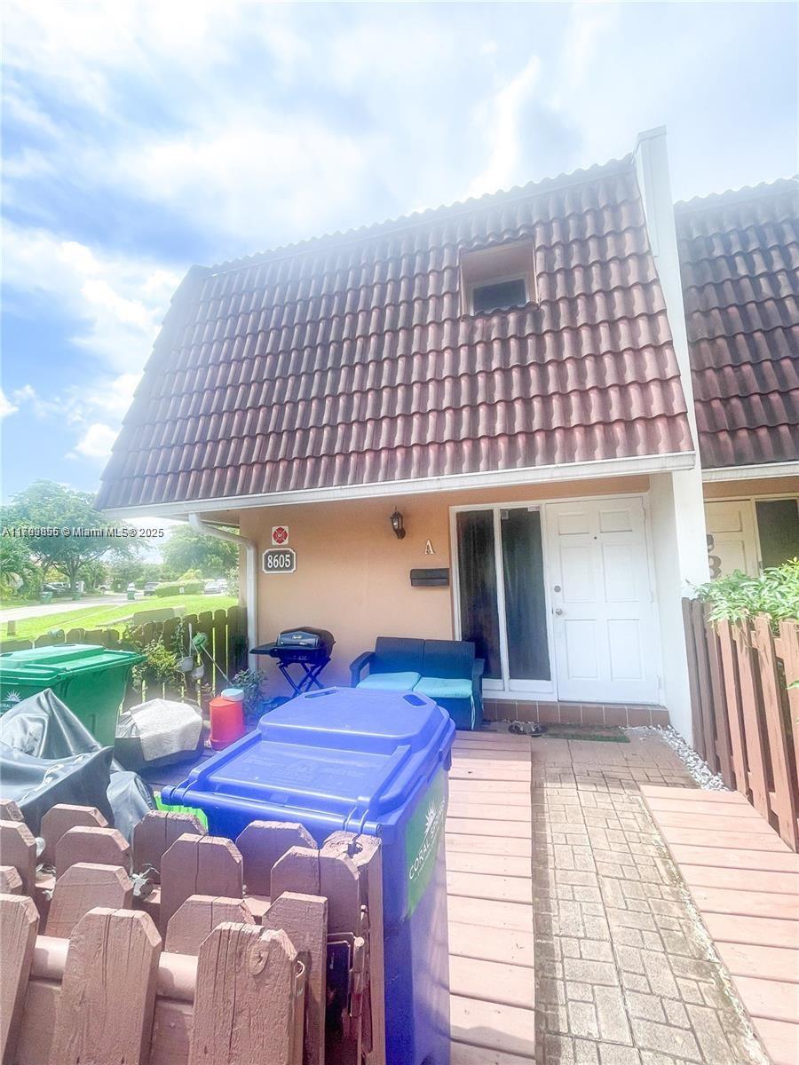 Property for Sale at 8605 Nw 35th Ct A, Coral Springs, Broward County, Florida - Bedrooms: 1 
Bathrooms: 2  - $179,999