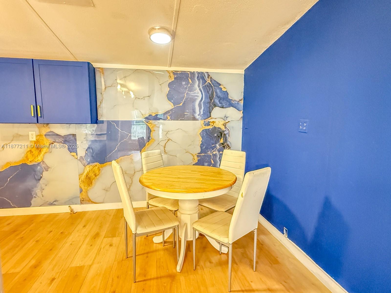 LAKE COMO HIGHLANDS - Residential