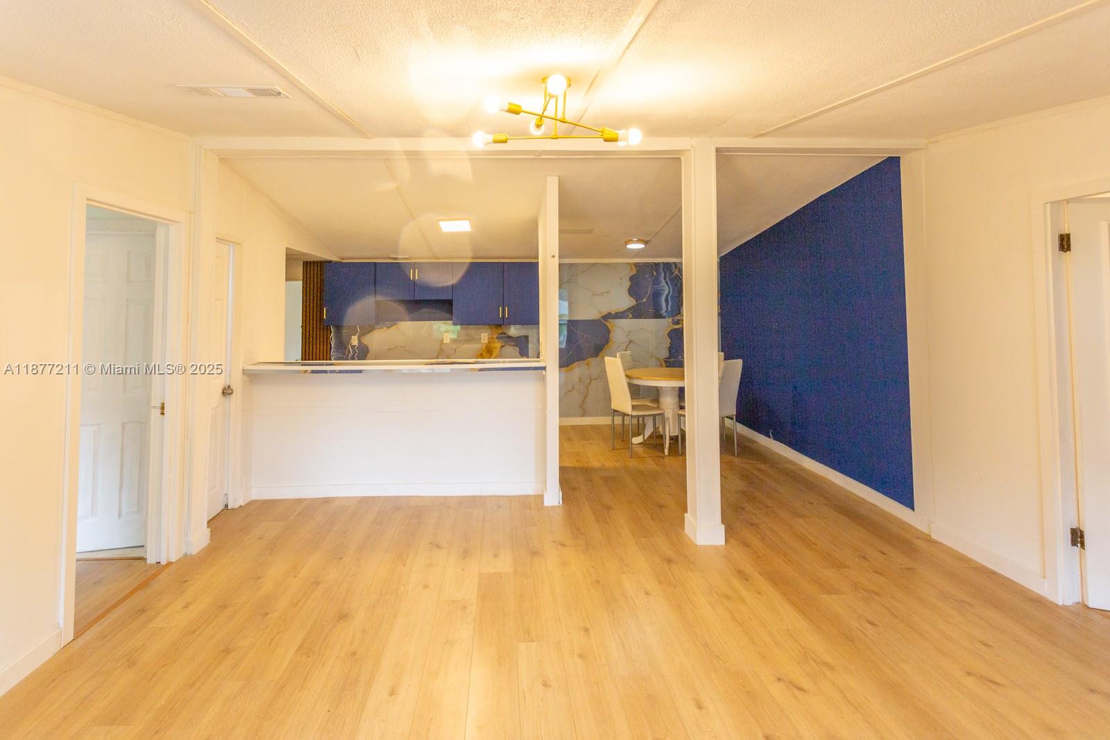 LAKE COMO HIGHLANDS - Residential