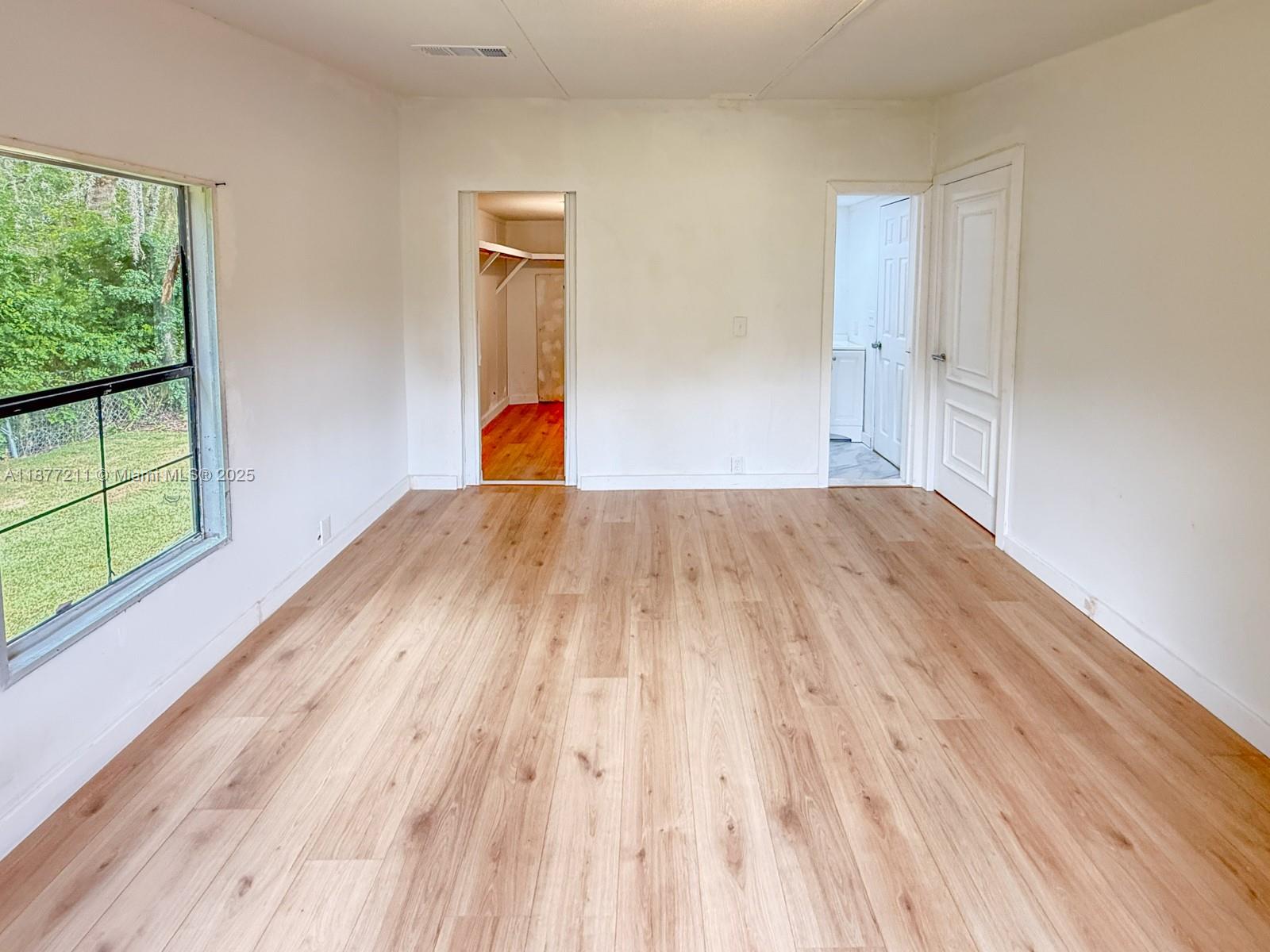 LAKE COMO HIGHLANDS - Residential