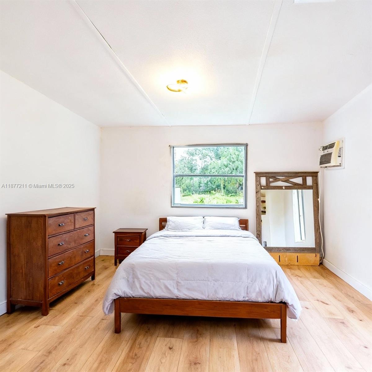 LAKE COMO HIGHLANDS - Residential