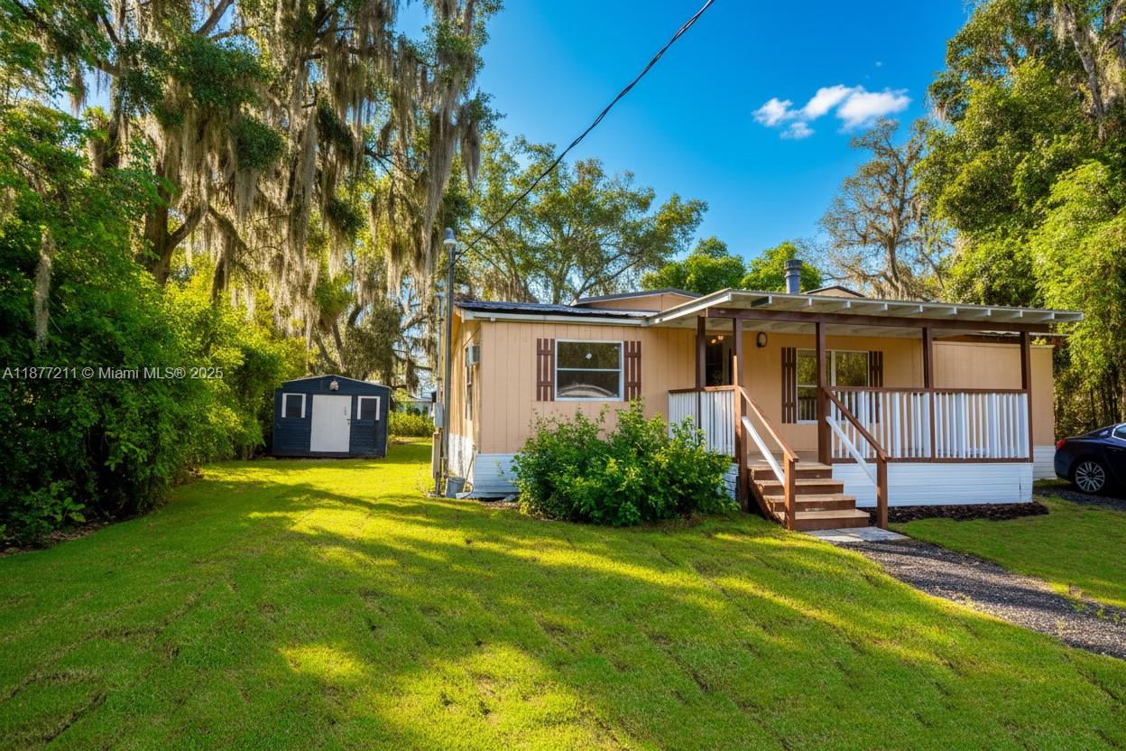 LAKE COMO HIGHLANDS - Residential