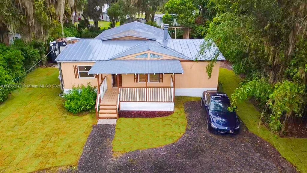 Photo of 260 Old Highway 17, Other, FL 32181 (MLS # A11877211)