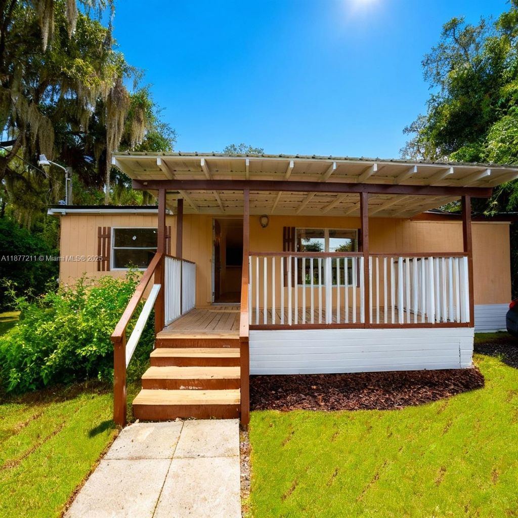 Photo of 260 Old Highway 17, Other, FL 32181 (MLS # A11877211)