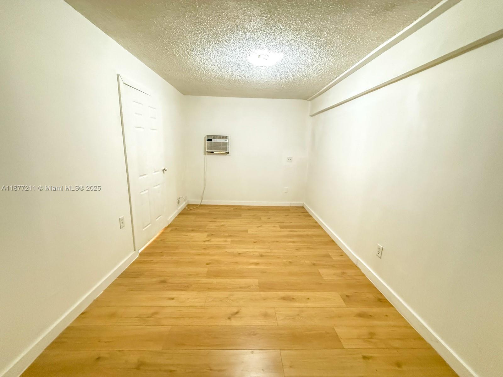 LAKE COMO HIGHLANDS - Residential