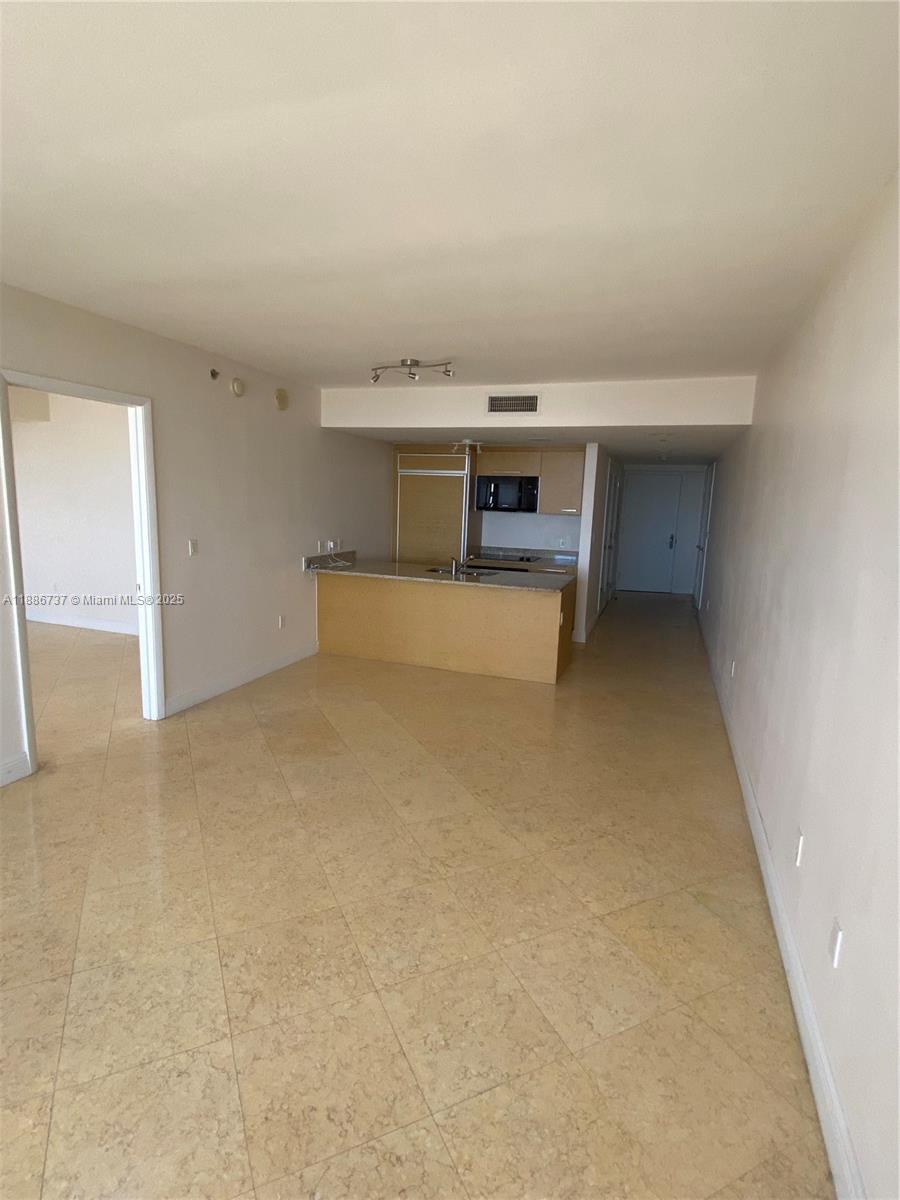 BEACH CLUB THREE CONDO - Residential