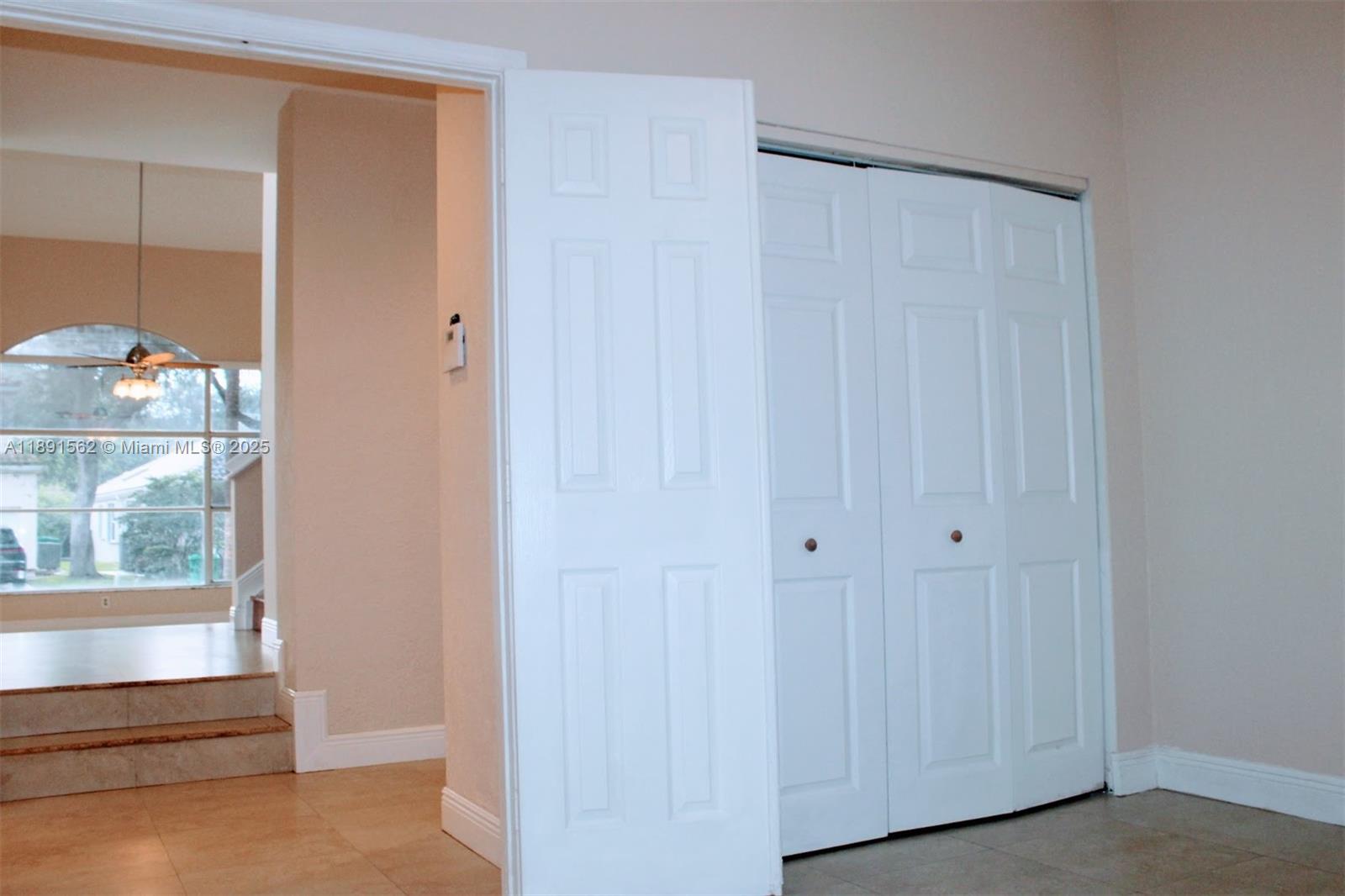 EMBASSY LAKES PHASE II - Residential Lease