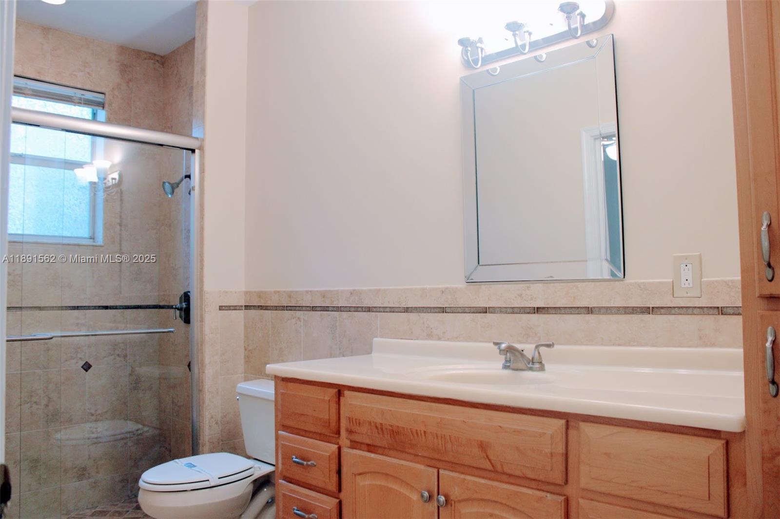 EMBASSY LAKES PHASE II - Residential Lease