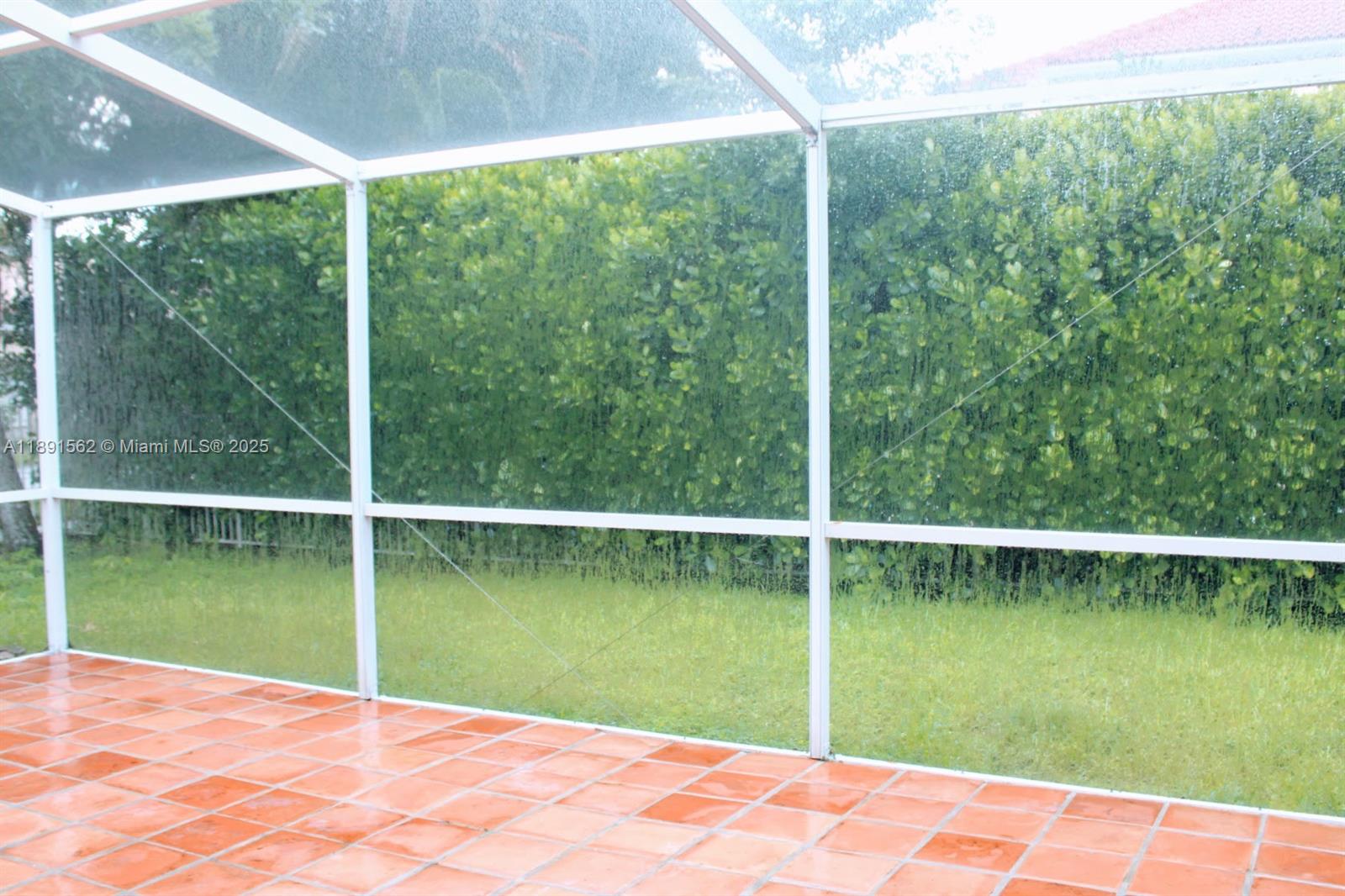 EMBASSY LAKES PHASE II - Residential Lease