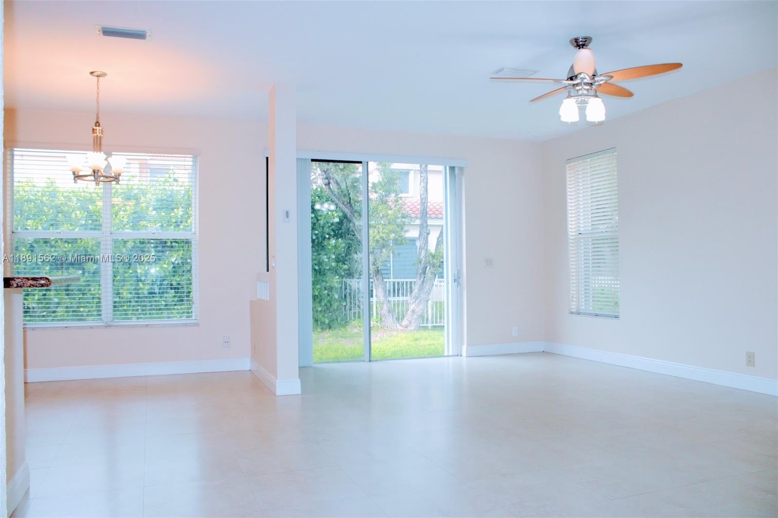 EMBASSY LAKES PHASE II - Residential Lease