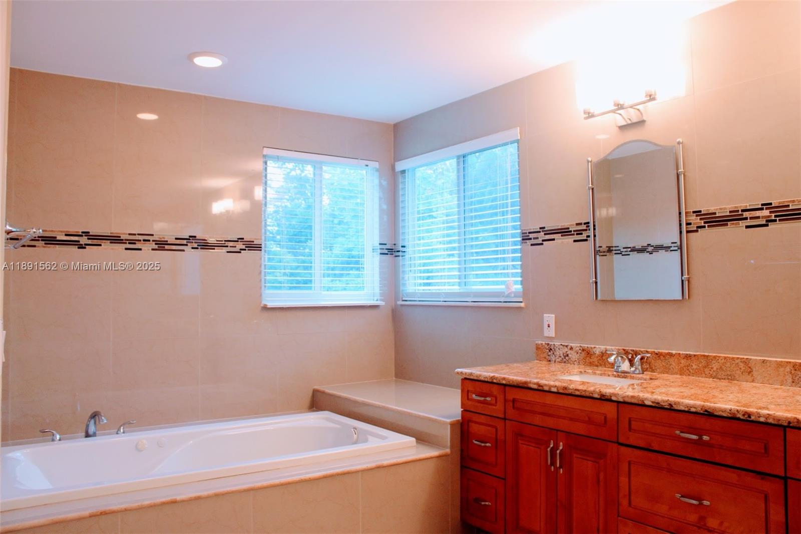 EMBASSY LAKES PHASE II - Residential Lease