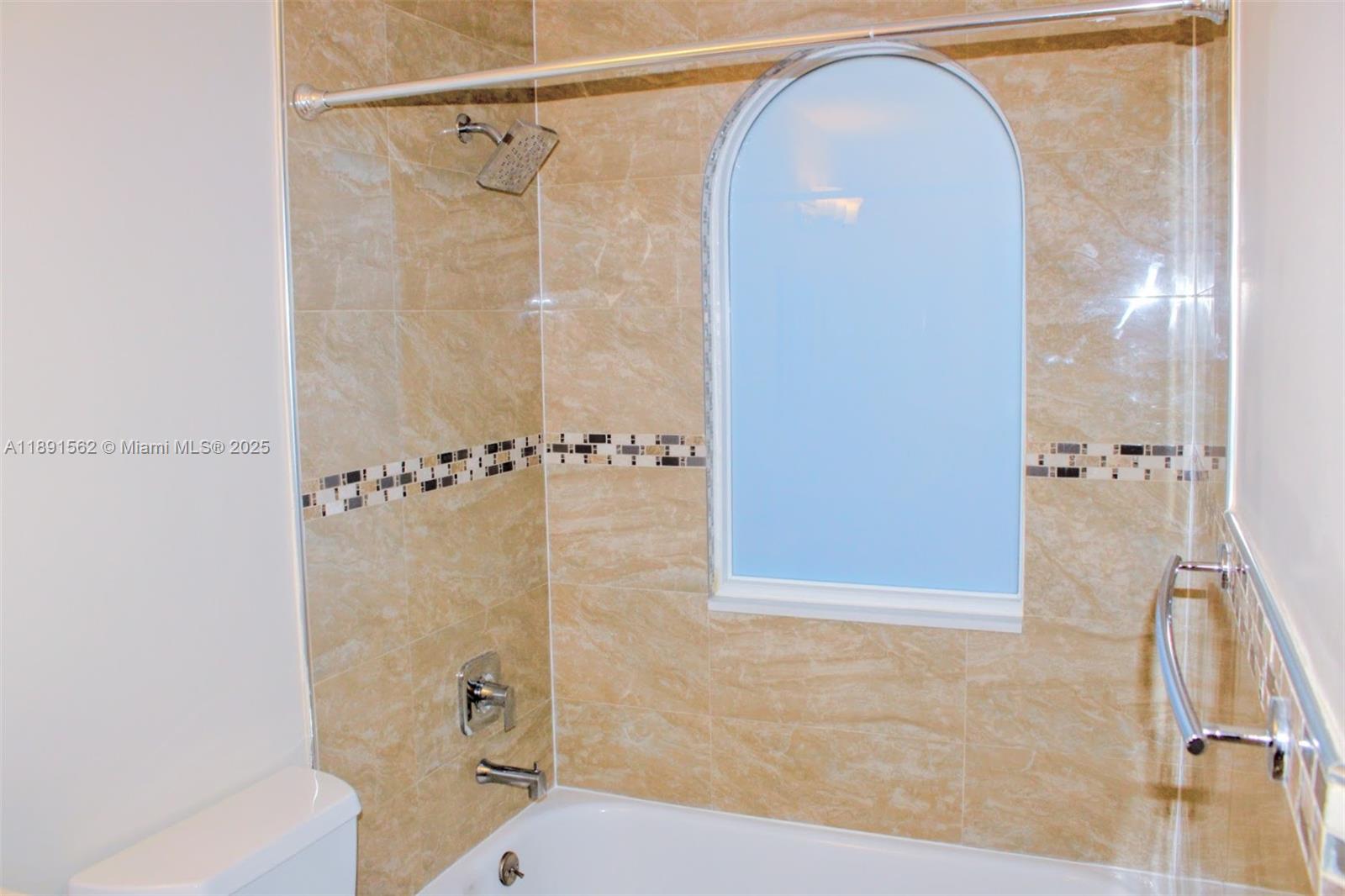 EMBASSY LAKES PHASE II - Residential Lease