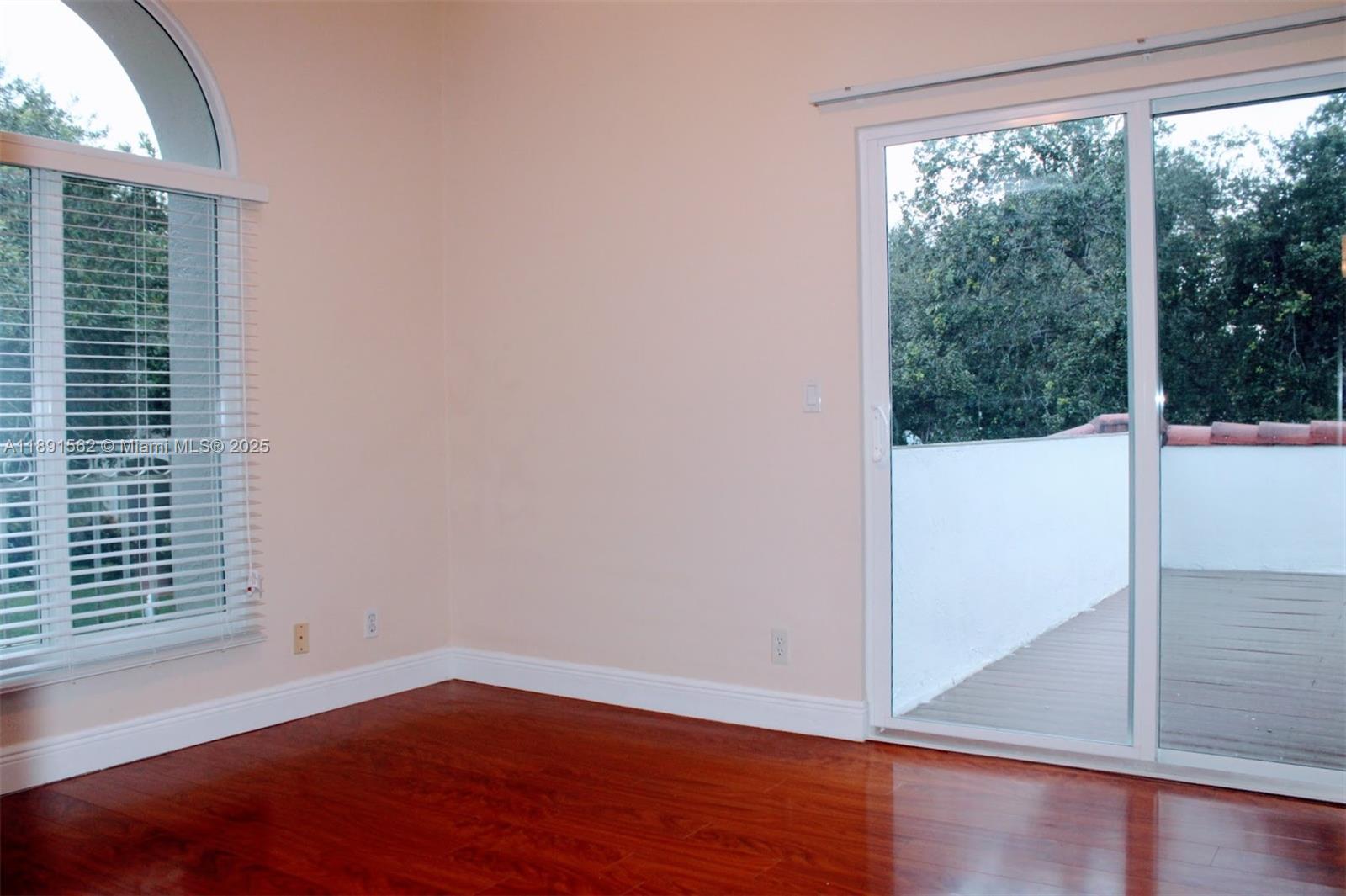 EMBASSY LAKES PHASE II - Residential Lease